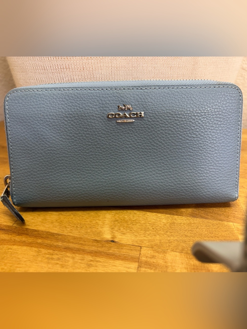 Coach Pebbled Leather Zip Around Wallet Blue Continental Accordion Organizer - Picture 2 of 8
